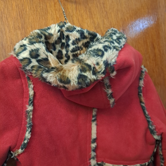 Sz 4 children's place red and cheetah coat. - Picture 5 of 9